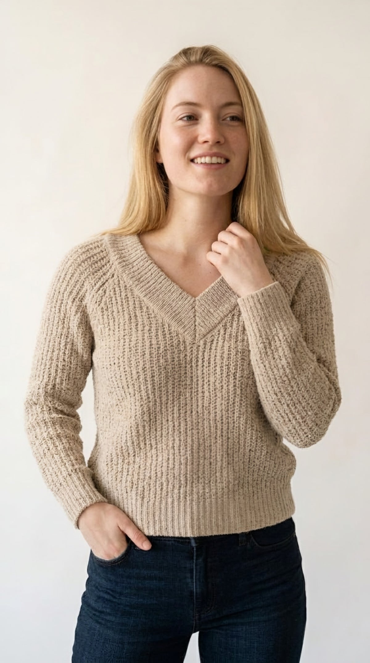Onde V-Neck Loose Knit Sweater
