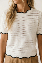 Œillet Contrast Trim Knit Top
