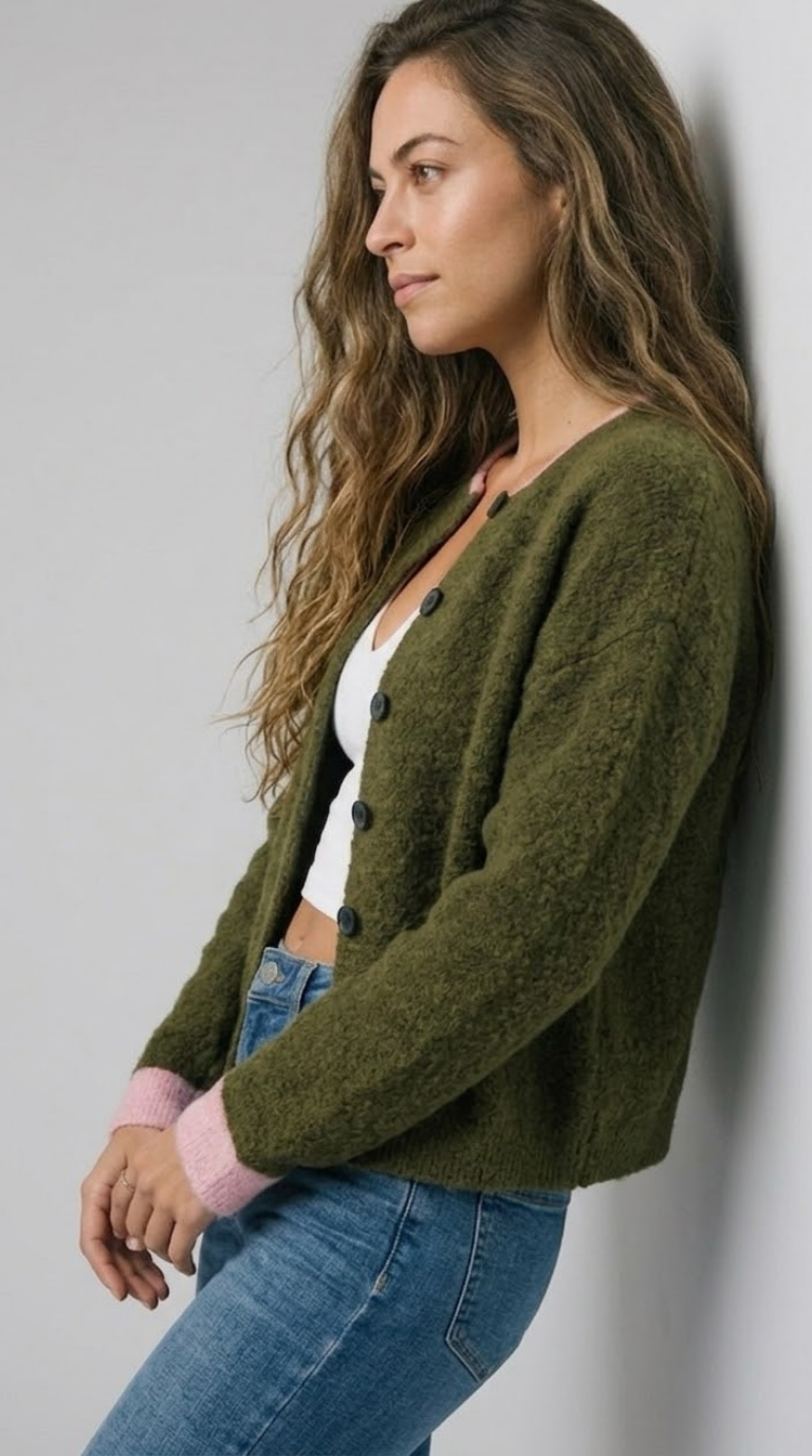 Contraste Fluffy Knit Cardigan