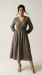 Châlet Plaid Midi Dress