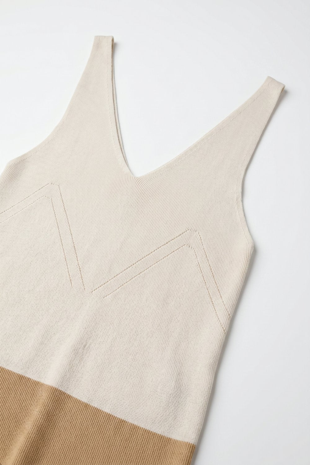 Bordure Contrast Hem Tank