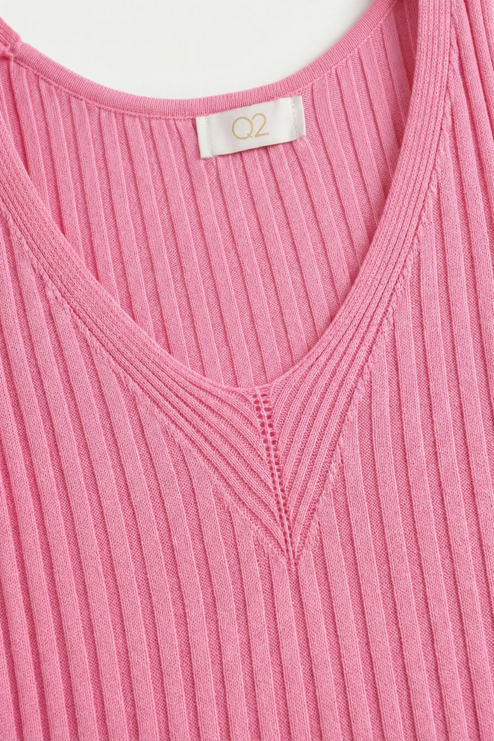 Nerveux Ribbed V-Neck Tank