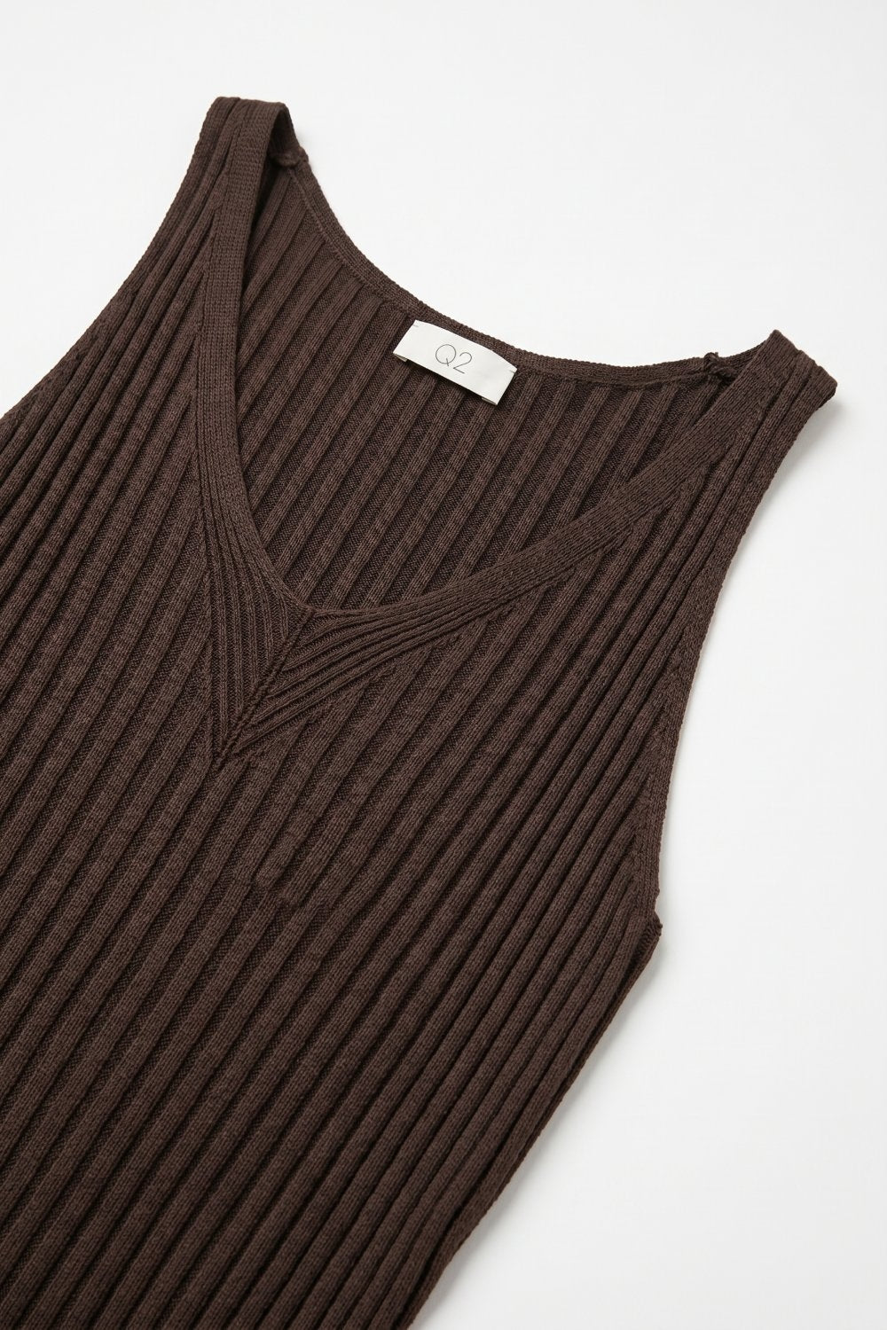 Nerveux Ribbed V-Neck Tank