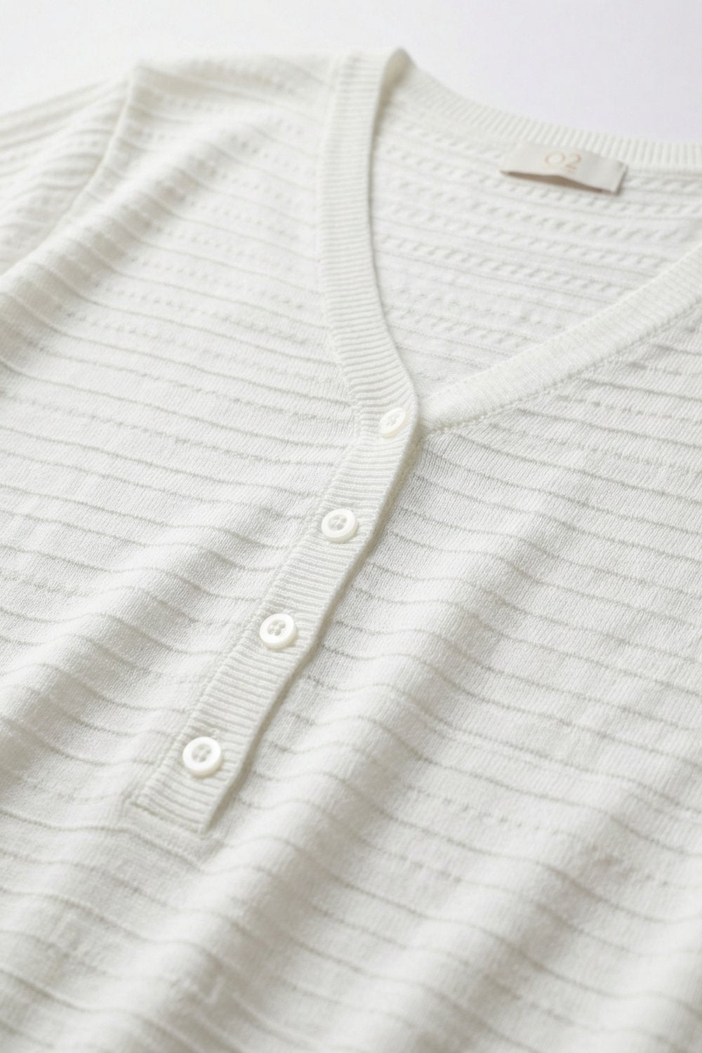 Bouton V-Neck Knit Sweater