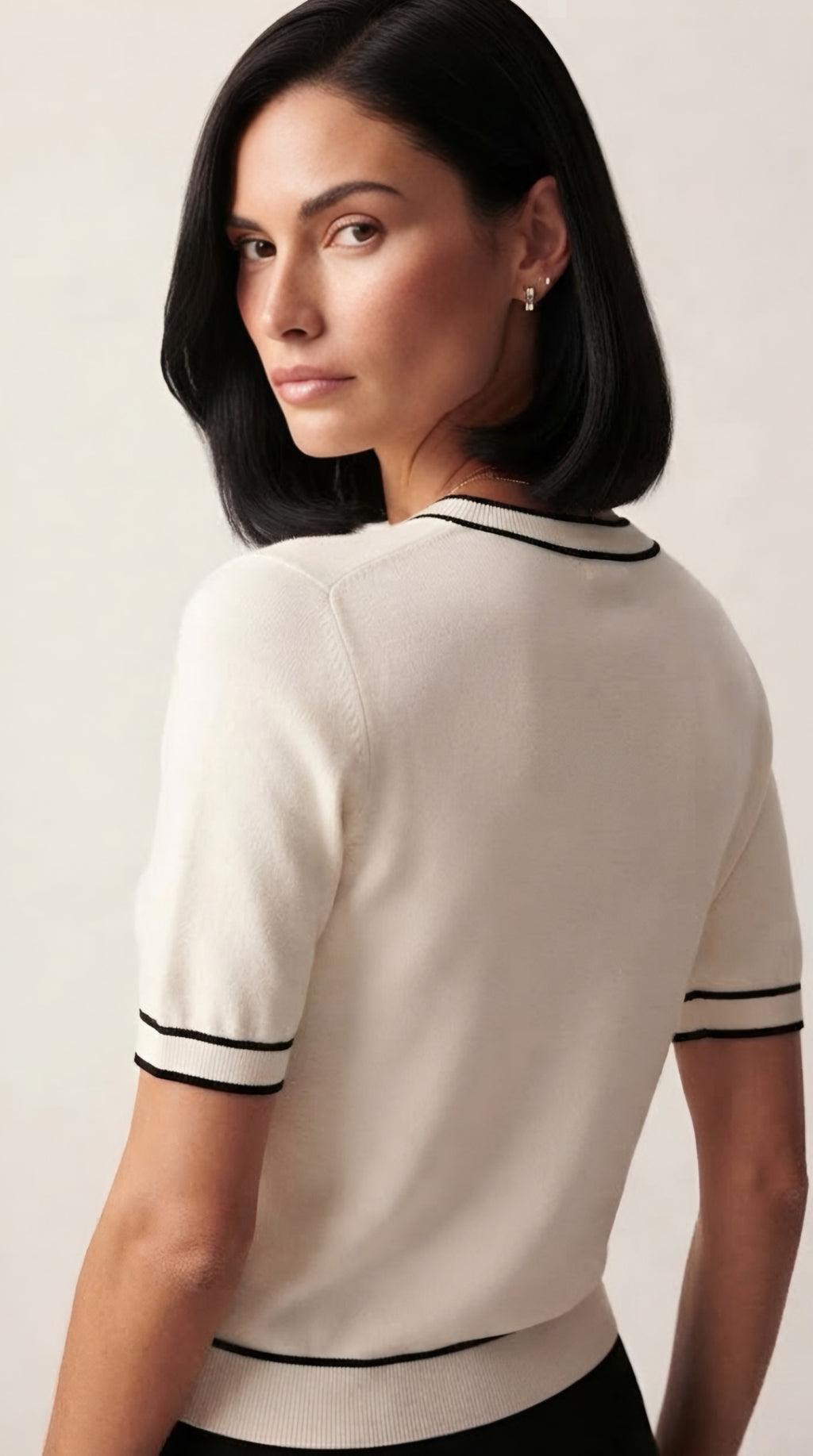 Fil Fine Knit Contrast Trim Sweater
