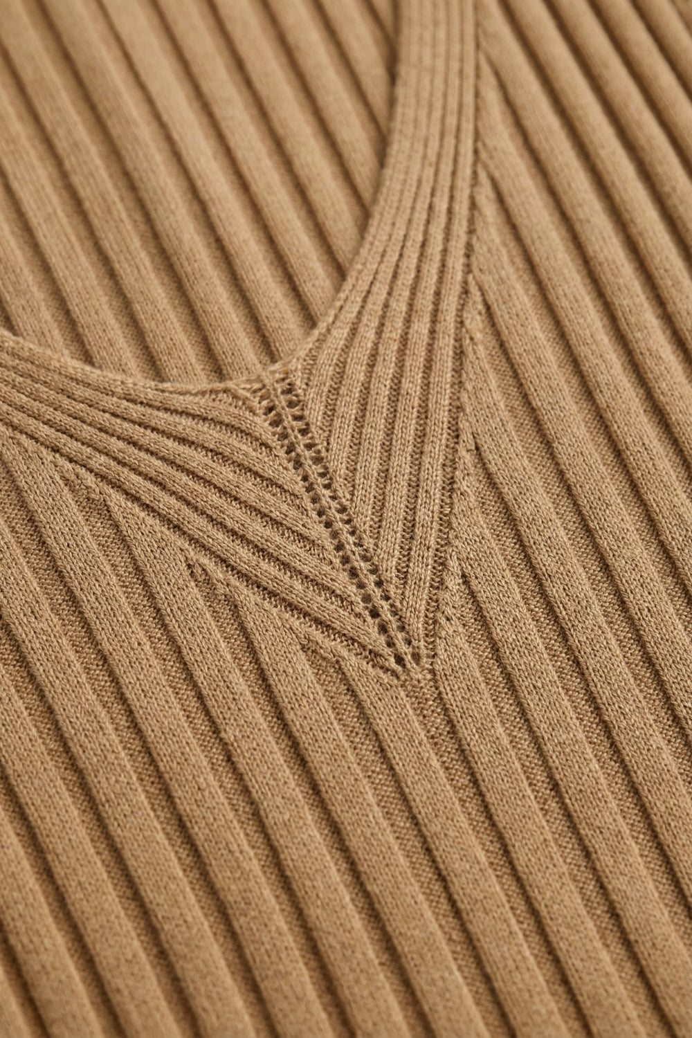 Nerveux Ribbed V-Neck Tank