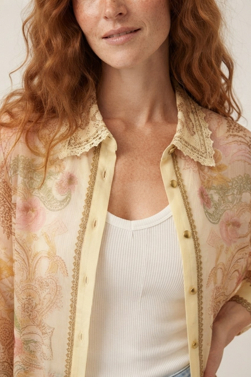 Dentelle Floral Lace Trim Shirt