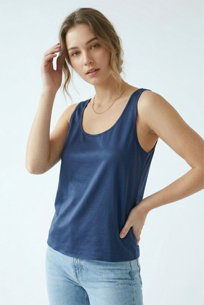 Satiné Scoop Neck Satin Tank
