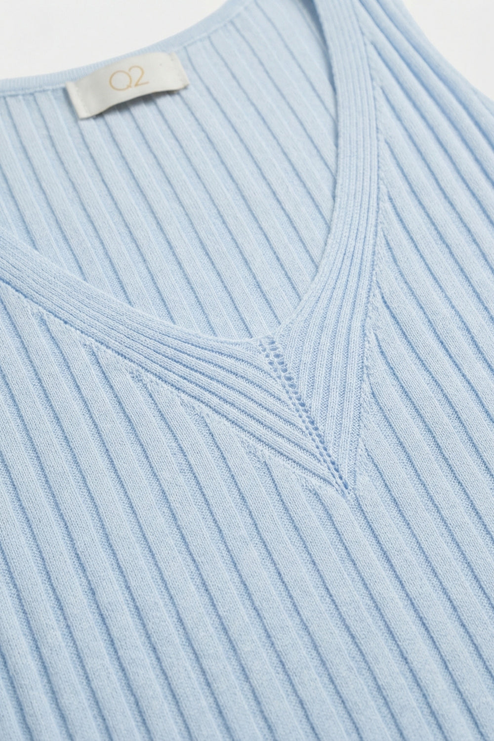 Nerveux Ribbed V-Neck Tank