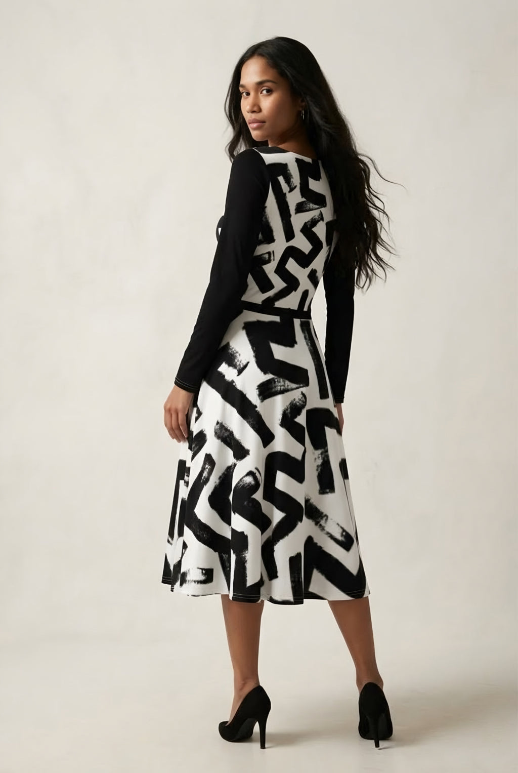 Éclat Zigzag Midi Dress