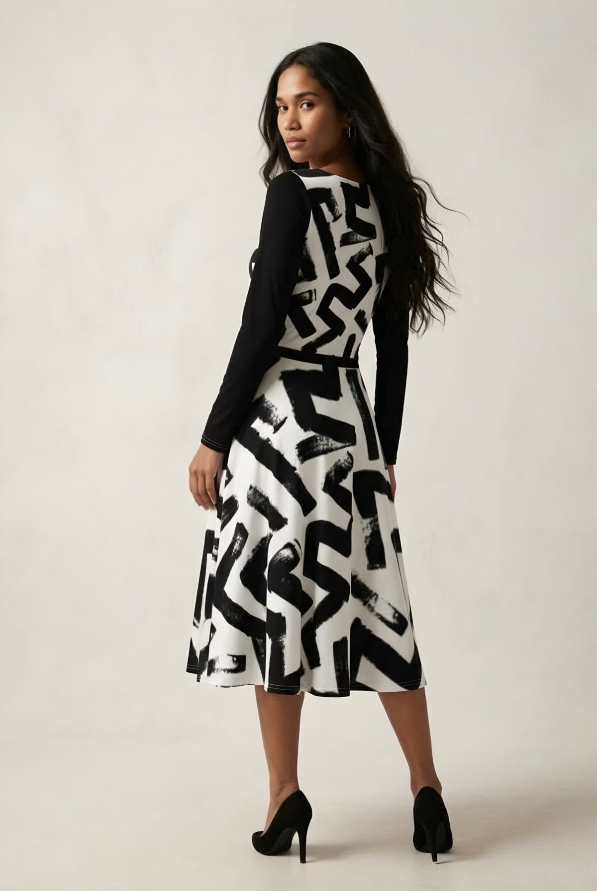 Éclat Zigzag Midi Dress