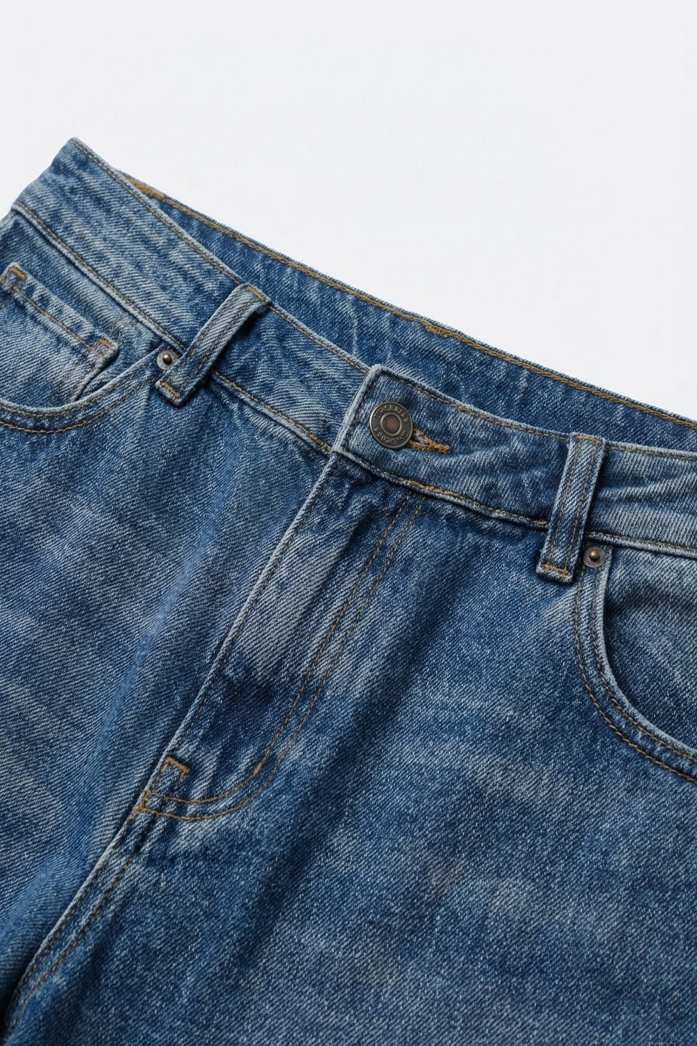 Céleste Barrel Leg Light Wash Jeans